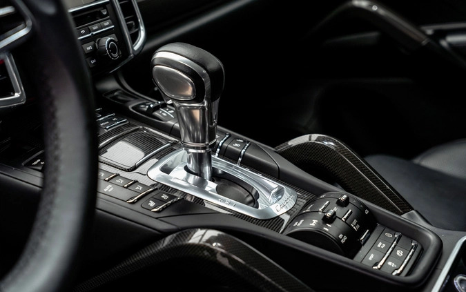 Porsche Cayenne cena 229000 przebieg: 240000, rok produkcji 2015 z Strzegom małe 596